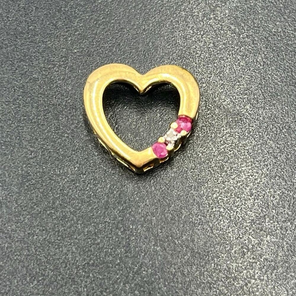 ROSS SIMONS 925 Silver Vintage
Genuine‎ Diamond & Ruby Heart
Pendant